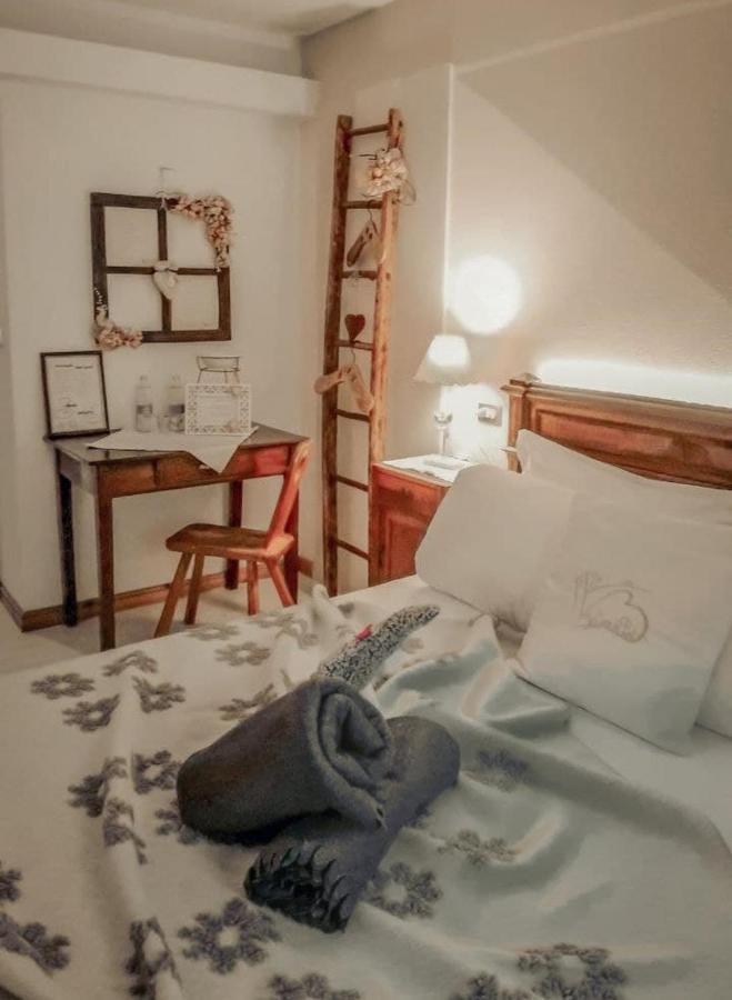 Le Coeur Du Pont Hotel Donnaz Ngoại thất bức ảnh